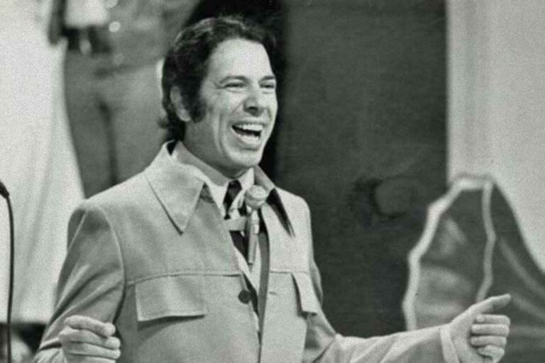 Silvio Santos Faz Anos Conhe A Sua Fascinante Hist Ria Tudo No Minuto Not Cias Servi Os